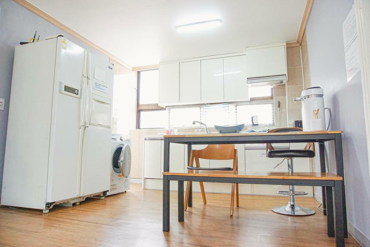 Bomulzip Hongdae Guesthouse Сеул Экстерьер фото